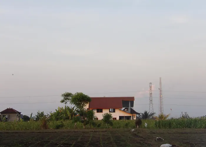 Geyu House Séjour chez l'habitant Jembrana
